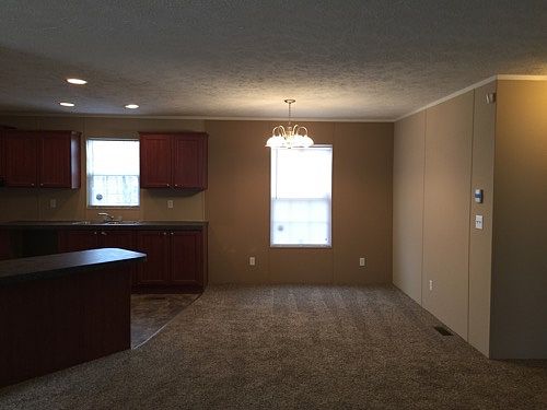 4th image of 437 Hawes Dr