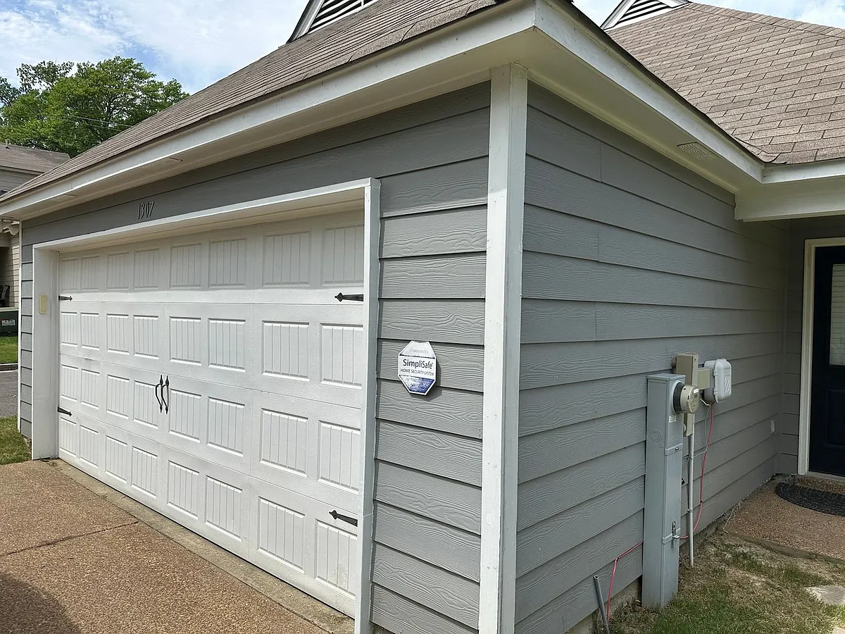Building Photo - 1307 Larkin Ave