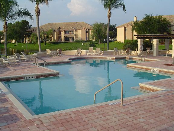 3rd image of 10265 Gandy Blvd N APT 1815