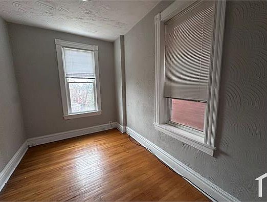 3rd image of 3440 Oregon Ave #2F