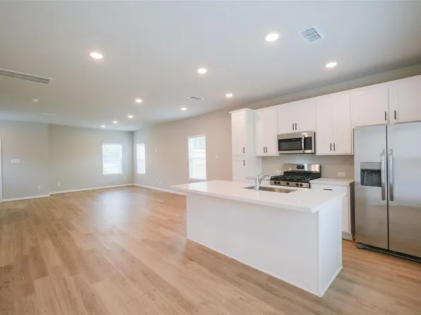 6434 New York St, Houston, TX 77021