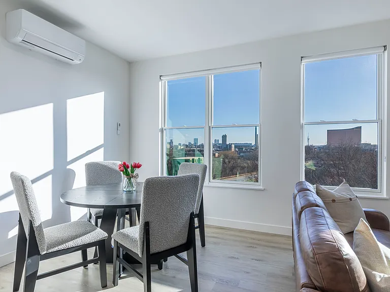 03 Summit - Apt. 503 (Model Unit)