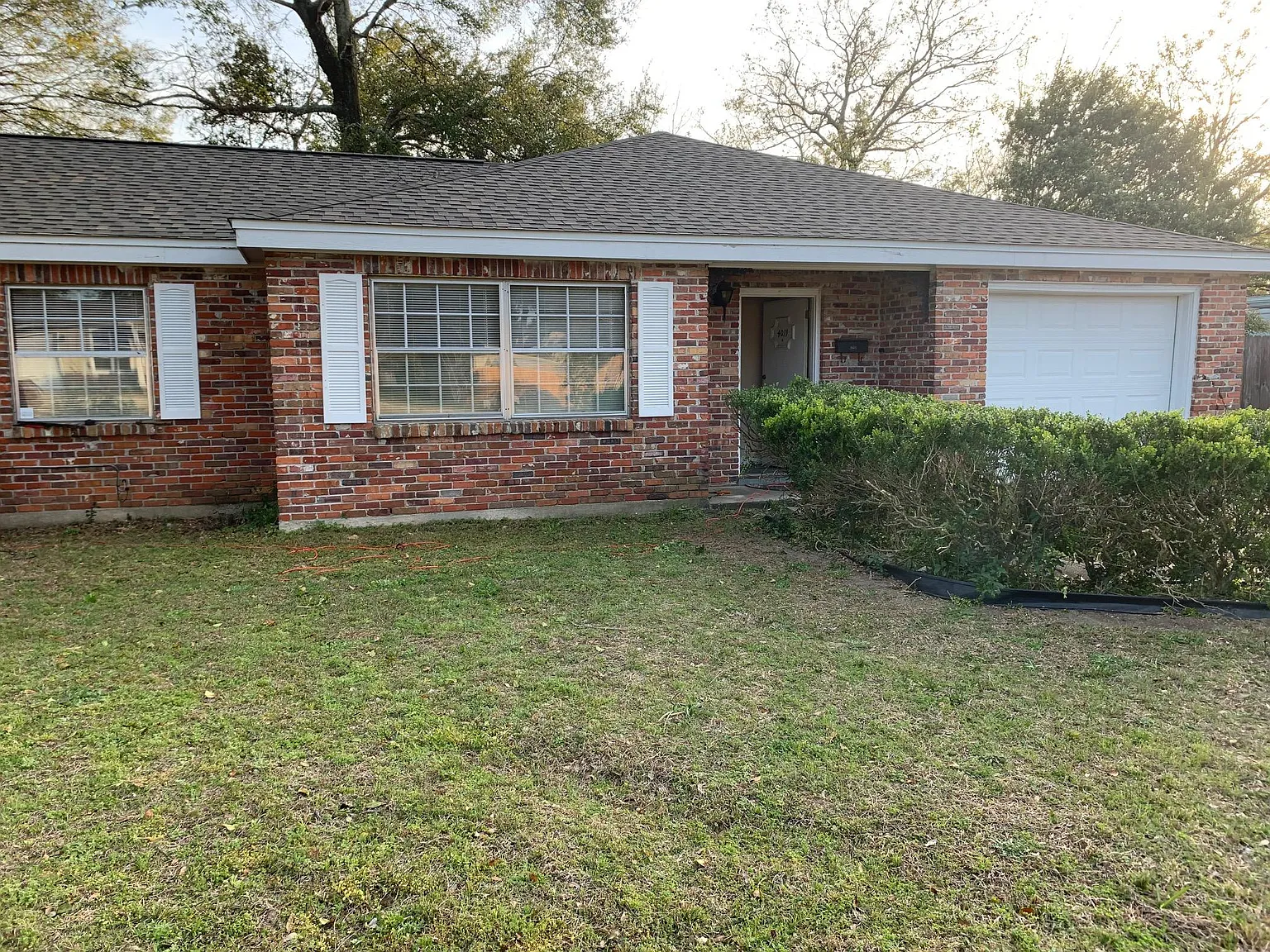 3 bed, 1352 sqft, $1,795 — Photo 2