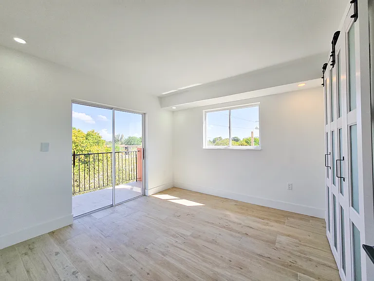2921 SW 10th St #38 — Photo 9