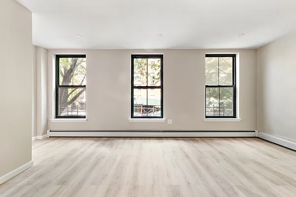 Rented by Compass | media 33