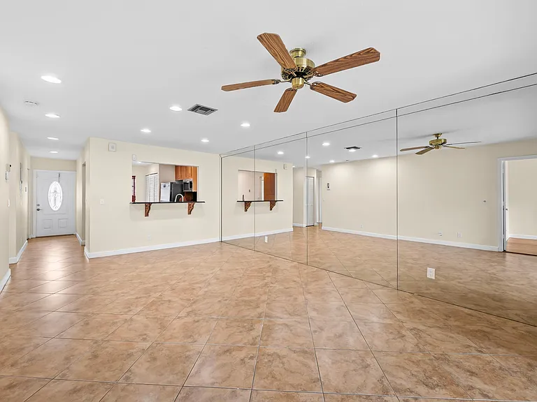 6673 Moonlit Dr — Photo 11