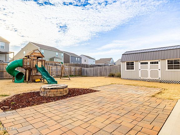 3rd image of 142 Eleanor Davis Dr