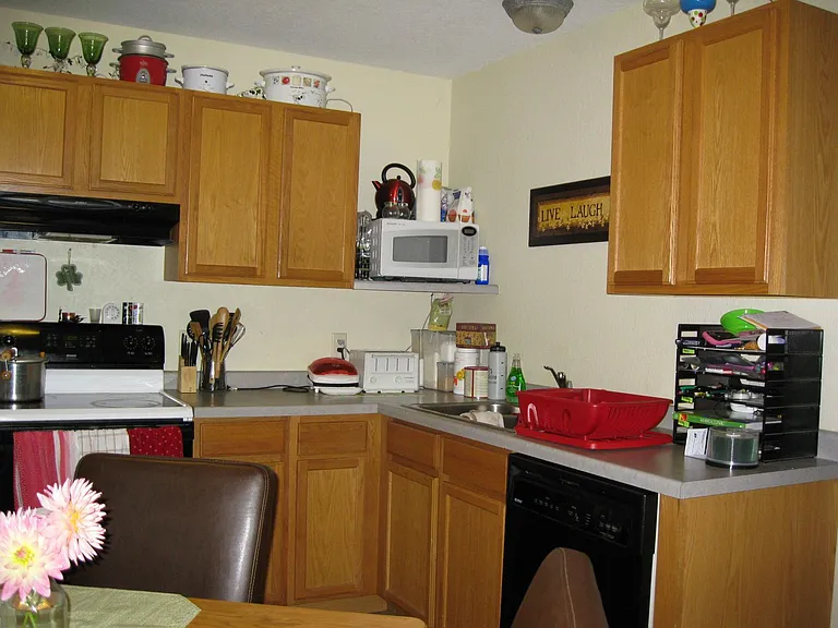 1821 S Broadway St — Photo 7