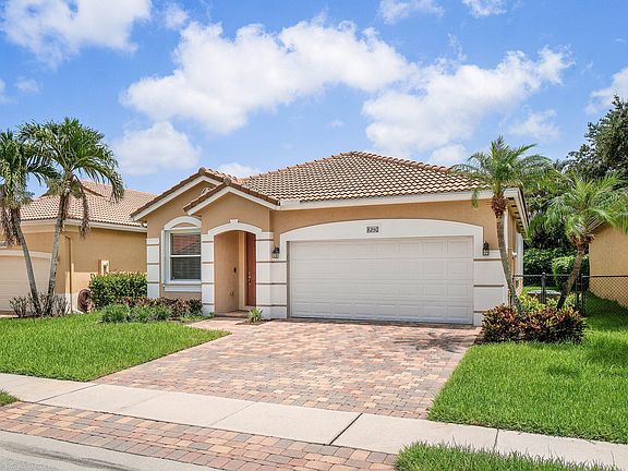 3rd image of 4250 Key Lime Boulevard