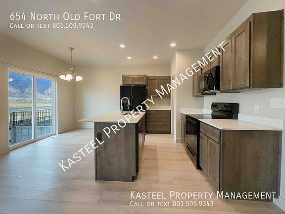 4th image of 654 N Old Fort Dr
