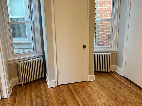 4th image of 1305 N Dupont St #2