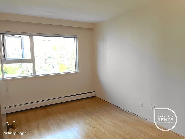 1550 Duchess Ave — Photo 11