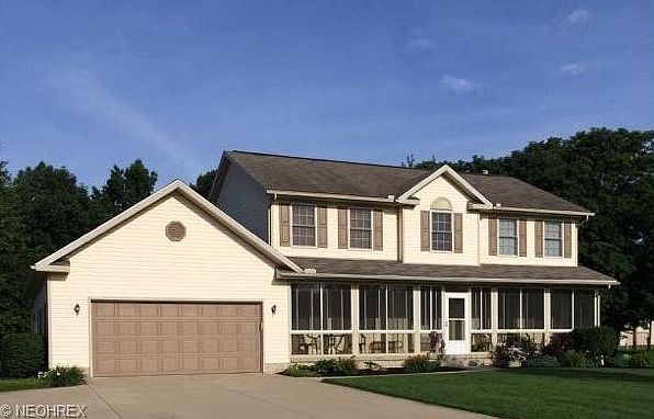1st image of 3225 Hollybrook Ln