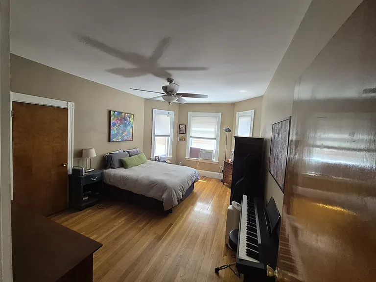 16 Sumner Ave — Photo 4