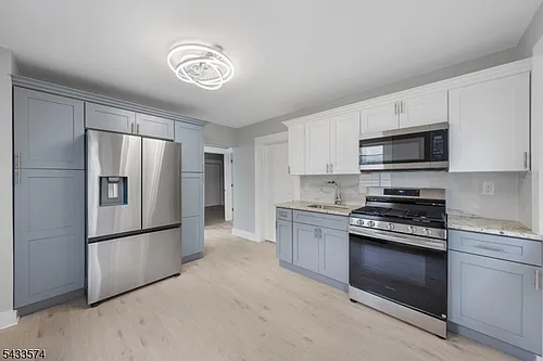 1920 S Wood Ave #1 Photo 1