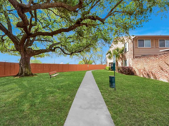 4th image of 5801 Lumberdale Rd Unit 120