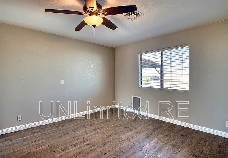 1435 Beefeater Dr — Photo 47