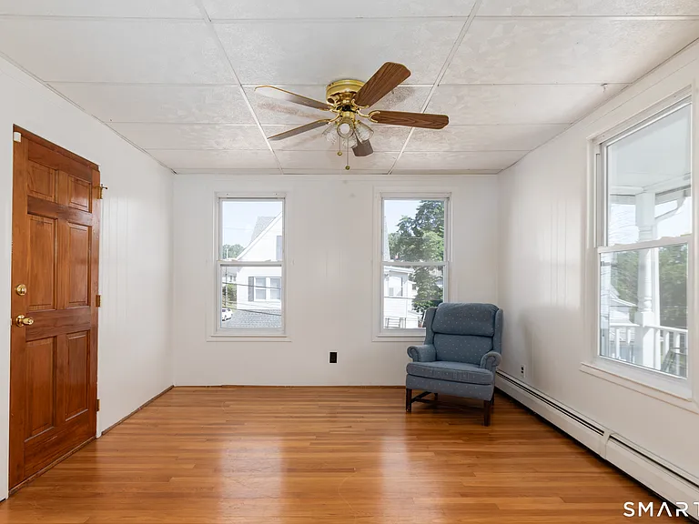 95 Sunnyside Ave — Photo 6