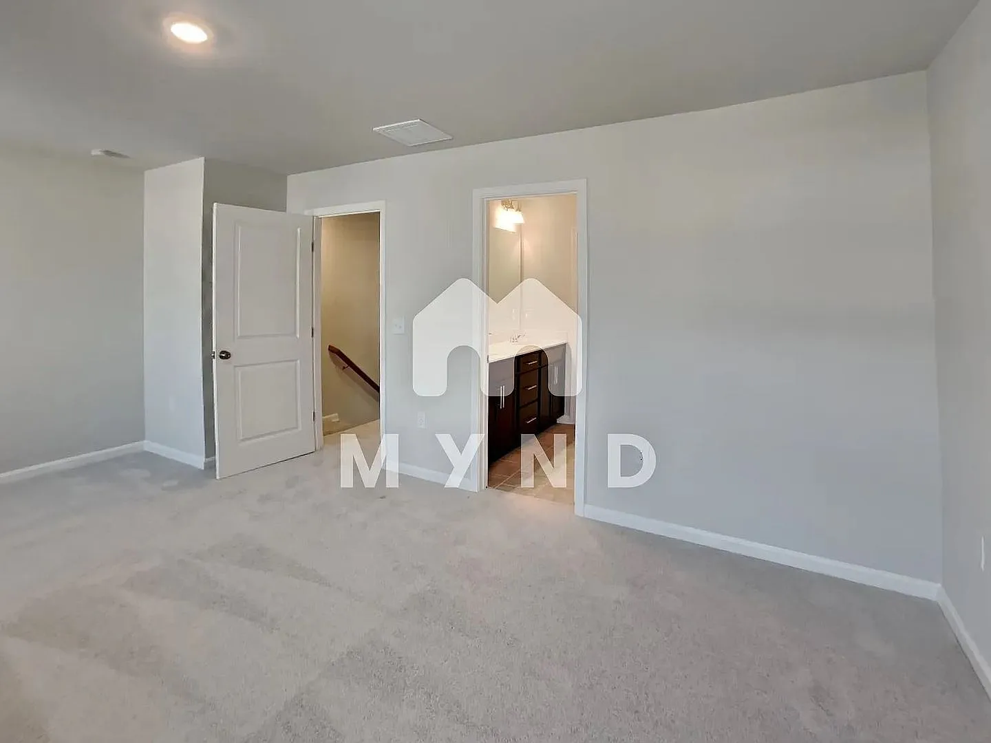 Room in 3 Bedroom Home at Sweet Lilac Way — Photo 3