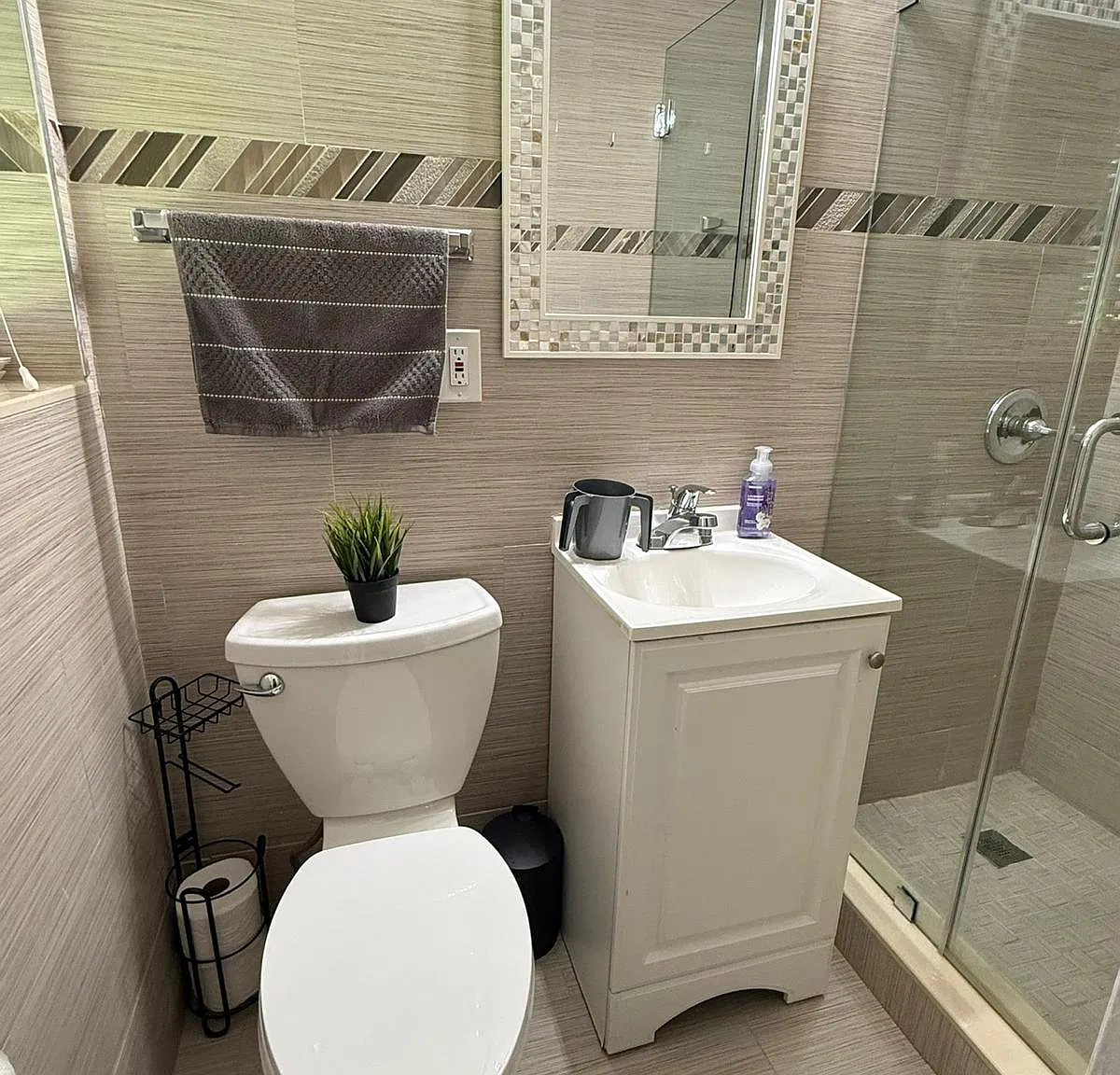 3 bed, 1416 sqft, $3,800 — Photo 2
