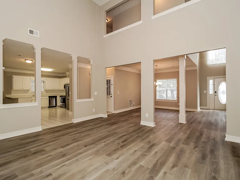 355 Woodstream Dr — Photo 7