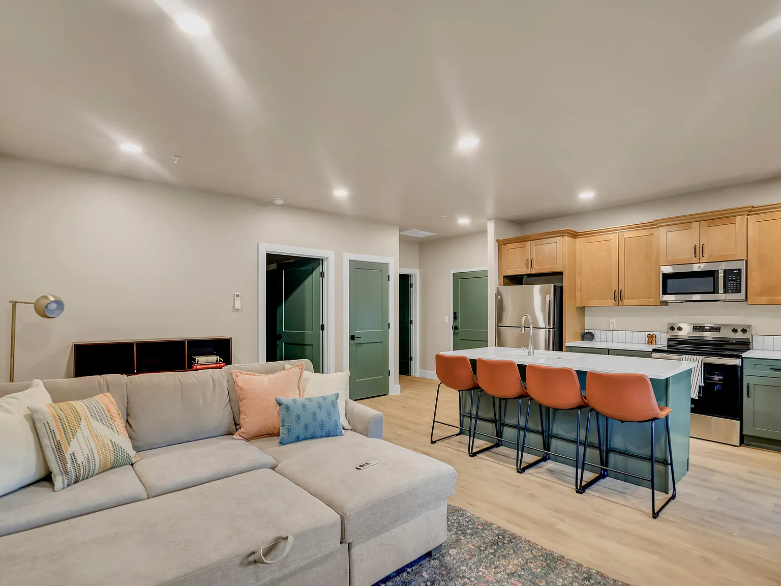 1 bed, 600 sqft, $1,950 — Photo 3