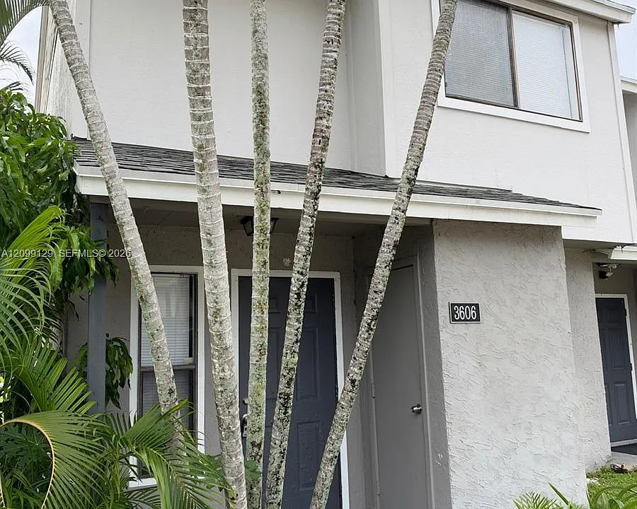 3606 Inlet Cir