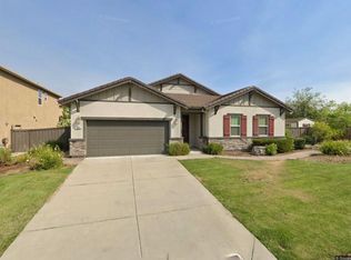 800 Valencia Ct, El Dorado Hills, CA 95762