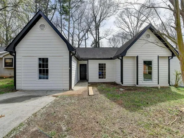 5393 Ridge Forest Dr, Stone Mountain, GA 30083