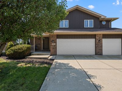 8707 Fairfield Ln, Tinley Park, IL, 60487