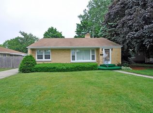 319 N Martin Ave, Waukegan, IL 60085