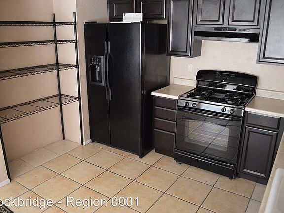 3rd image of 332 Gulfport Ct