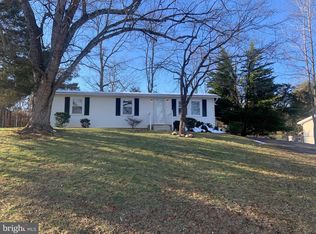 228 Oakridge Dr, Stafford, VA 22556