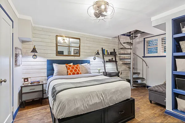 Sold by Corcoran | media 8