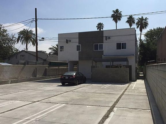 5th image of 5425 Denny Ave #5