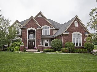 3460 White Eagle Dr, Naperville, IL
