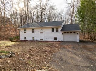 161 Roosevelt Rd, Hyde Park, NY 12538