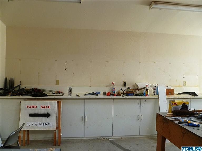 1st image of 1017 W Vassar Ave