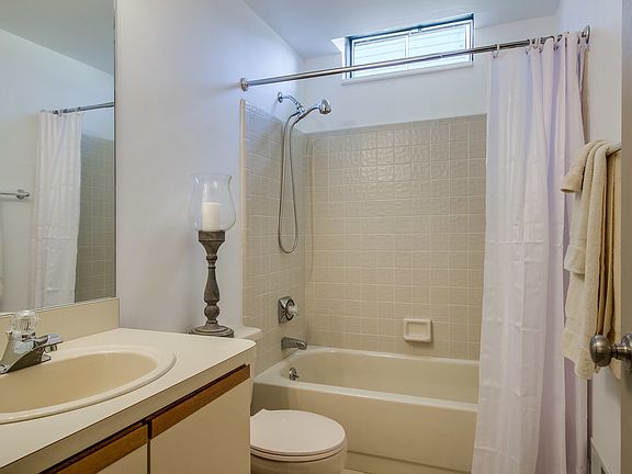 3rd image of 31193 Columbia Dr #1