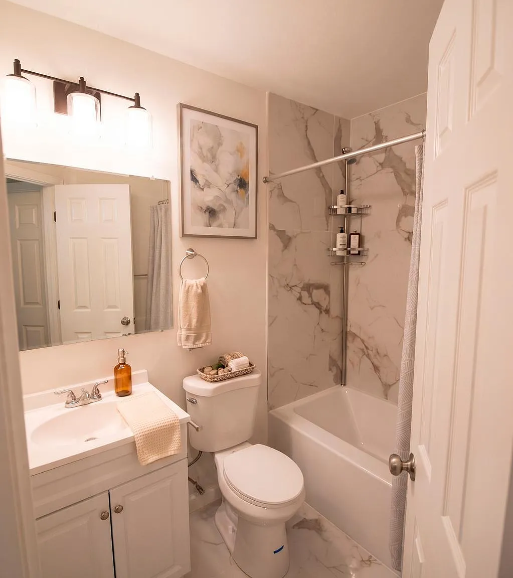 3 bed, 2.5 bath, 1600 sqft, $2,250 — Photo 2
