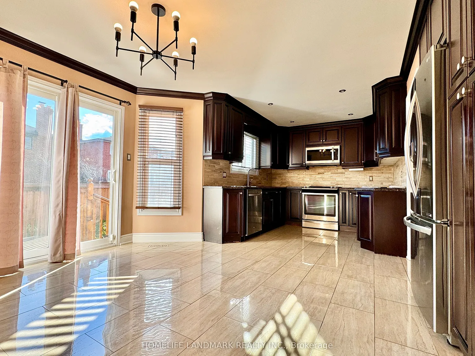 6 bed, $4,300 — Photo 3