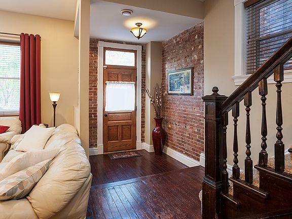 2nd image of 908 Geyer Ave #F
