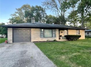 323 Brookside Ln, Plainfield, IN 46168