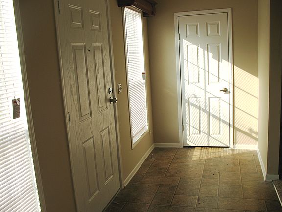5th image of 130 Condor Dr