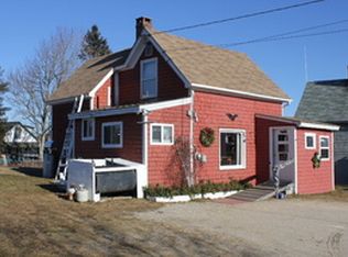 19 Larrabee Rd, Stonington, ME 04681