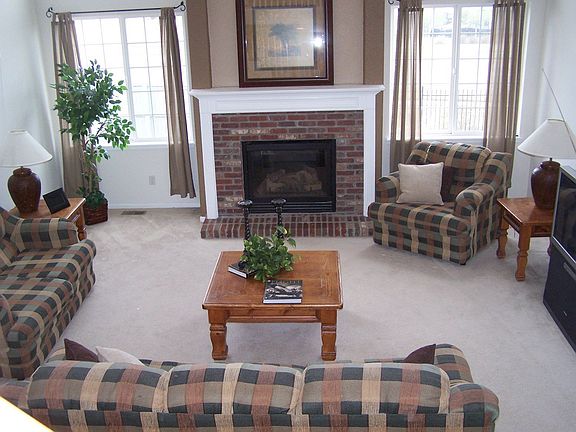 2nd image of 19146 E Vassar Dr