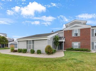 N17W26860 E Fieldhack Dr, Pewaukee, WI 53072