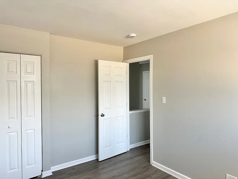 1721 E Roosevelt Rd #2 — Photo 18
