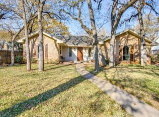 2922 Lakeshore Dr, Arlington, TX 76013