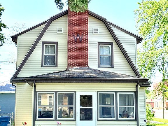 2nd image of 301 S Main St